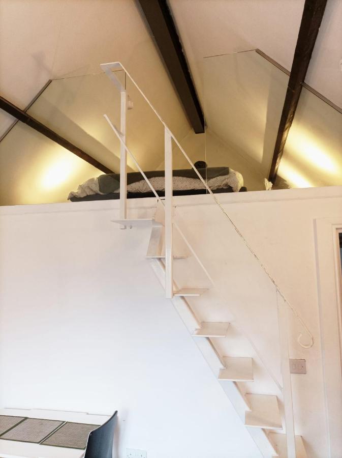 Mezzanine Style Studio Apartment 8 ลอนดอน ภายนอก รูปภาพ