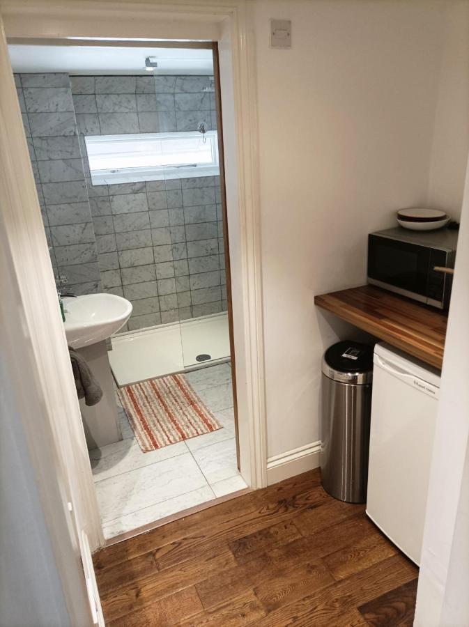 Mezzanine Style Studio Apartment 8 ลอนดอน ภายนอก รูปภาพ