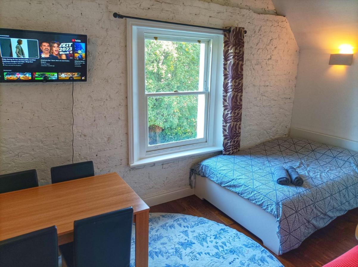 Mezzanine Style Studio Apartment 8 ลอนดอน ภายนอก รูปภาพ